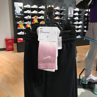 FQ1355 正品 速干休闲中筒运动袜两双装 新款 912 耐克男女袜2024冬季