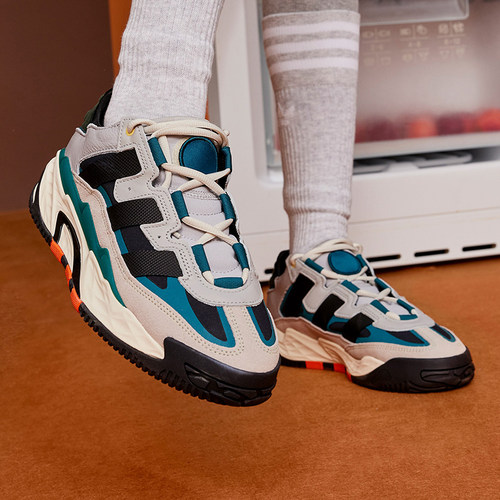 休闲鞋运动鞋Adidas/阿迪达斯