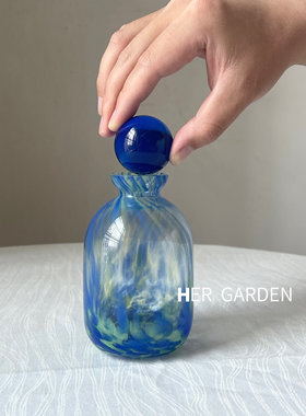 HERGARDEN蓝色球球可爱小玻璃花瓶家居储物小罐桌面复古装饰摆件