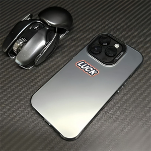 小众简约LUck好运适用苹果15promax手机壳iPhone14高级13新款12pro网红情侣17plus16镭射xs女xr全包x防摔硬壳
