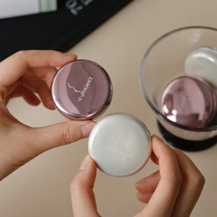 以油养唇の法国心仙格日夜修护唇膜淡化唇纹保湿防干裂妆前打底