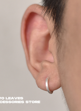 TWO LEAVES S925纯银拉丝耳环潮流百搭迷你养耳小号街头男女耳扣