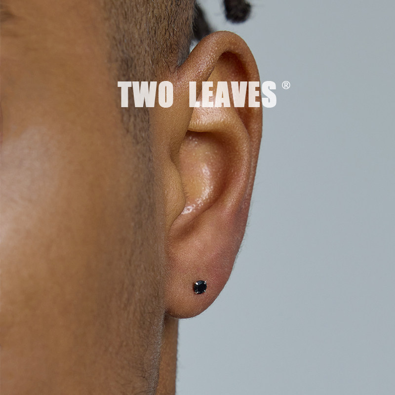 TWO LEAVES S925纯银迷你黑钻耳钉时尚潮流男女耳骨简约锆石耳饰