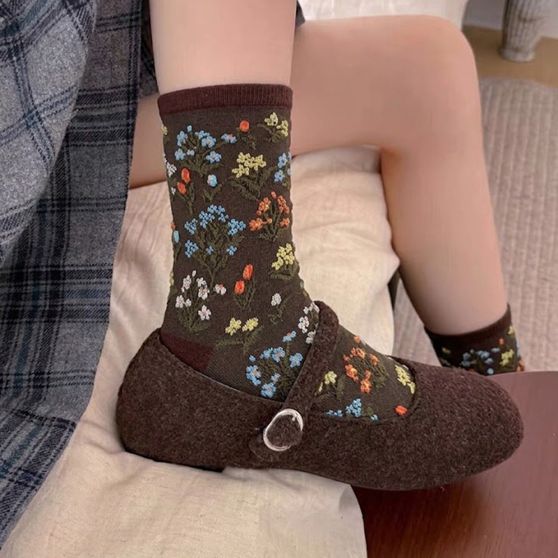 复古立体提花碎花中筒袜子女秋冬森系田园风百搭玛丽珍鞋文艺棉袜