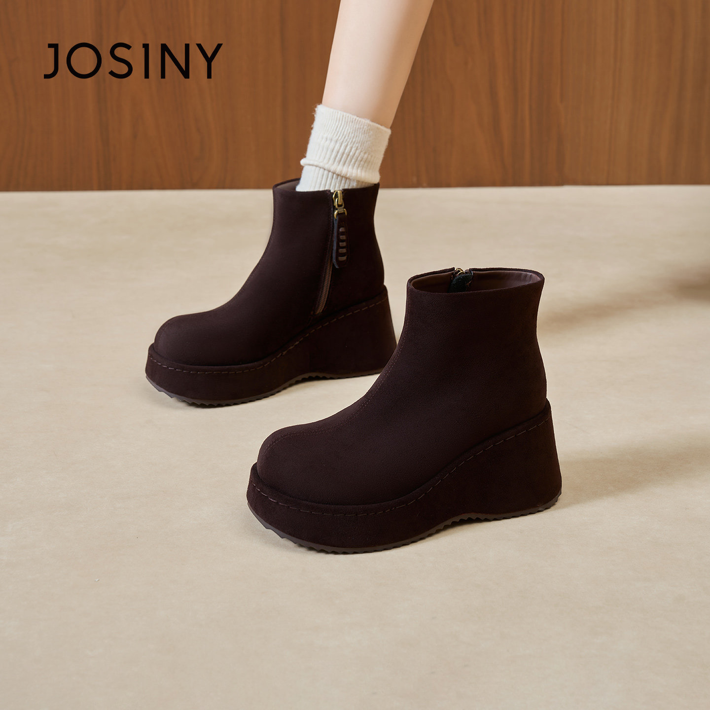 卓诗尼2025秋冬新款侧拉链学院鞋时尚舒适女靴潮流百搭厚底短靴女