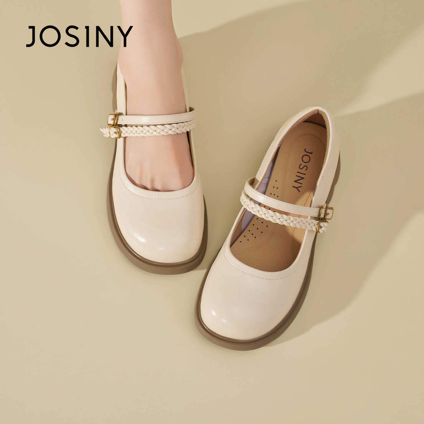 卓诗尼2026春季新款粗跟小皮鞋时尚舒适学院鞋软底一字扣带单鞋女