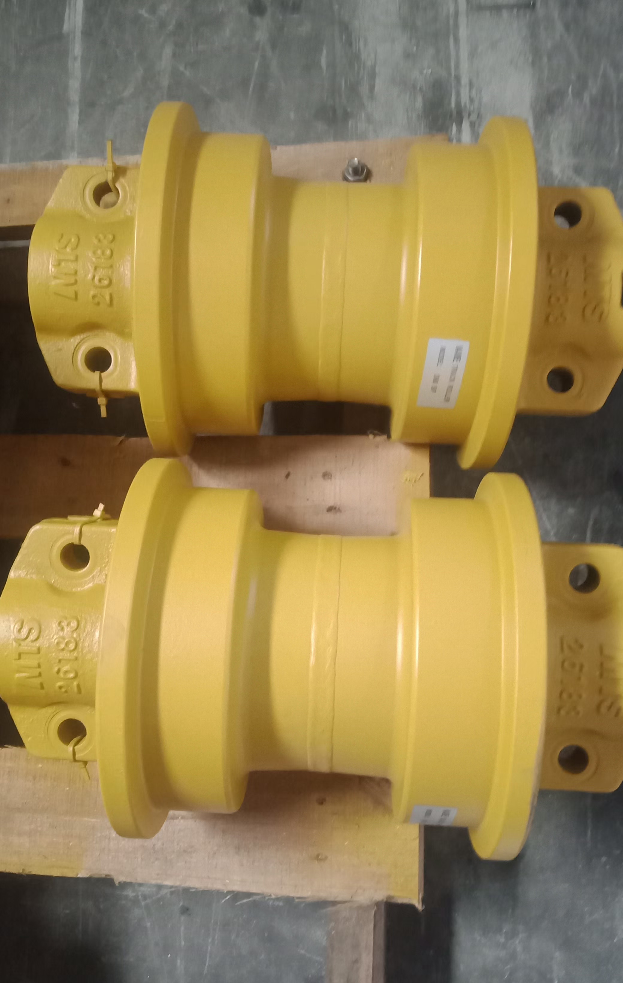 推土机配件 四轮一带 单边支重轮 承重轮适用于山推220 中联柳工