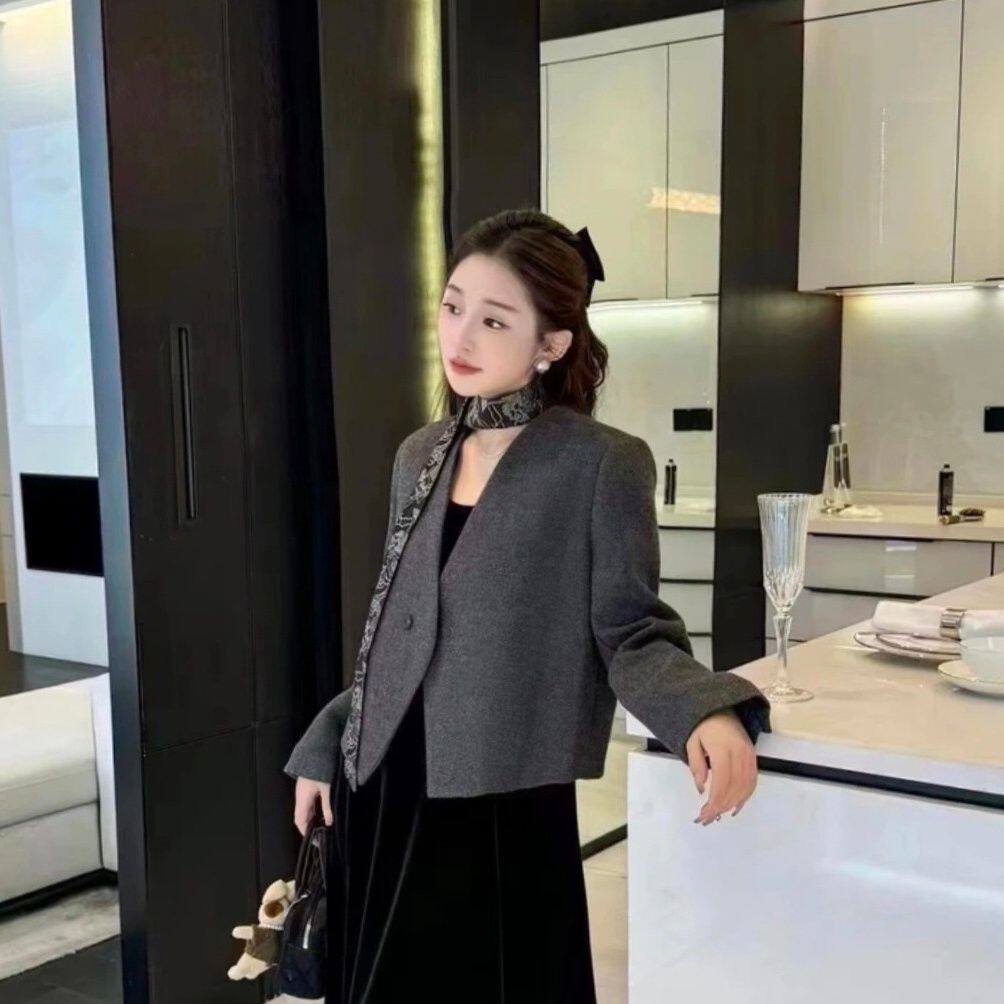 法式v领小个子气质西装毛呢短外套女秋冬款显瘦高级感上衣