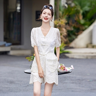 新中式国风盘扣V领蕾丝衫短裤套装女夏新款高级感名媛上衣两件套