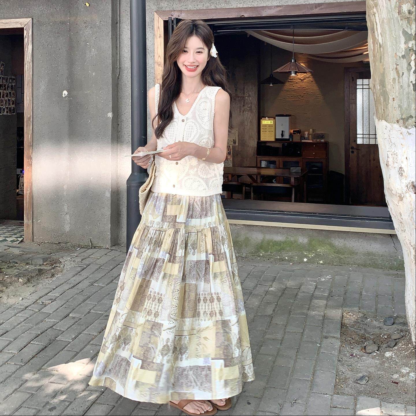 复古印花半身长裙子套装女夏季新款度假风镂空钩花背心罩衣两件套