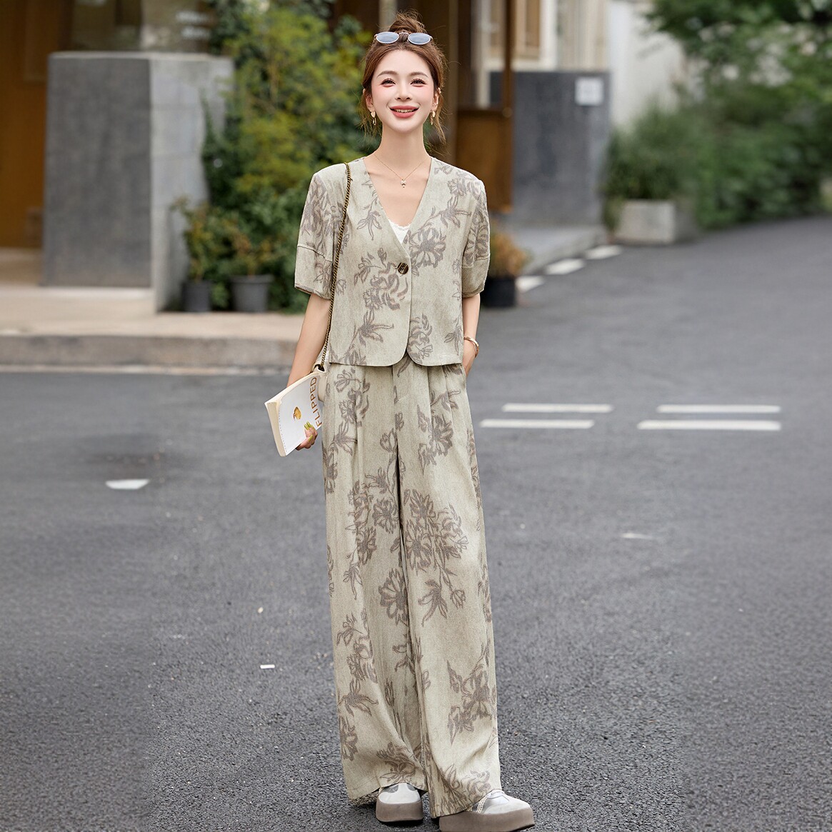 老钱风印花套装女夏时尚洋气高级感减龄马甲上衣阔腿裤漂亮一整套