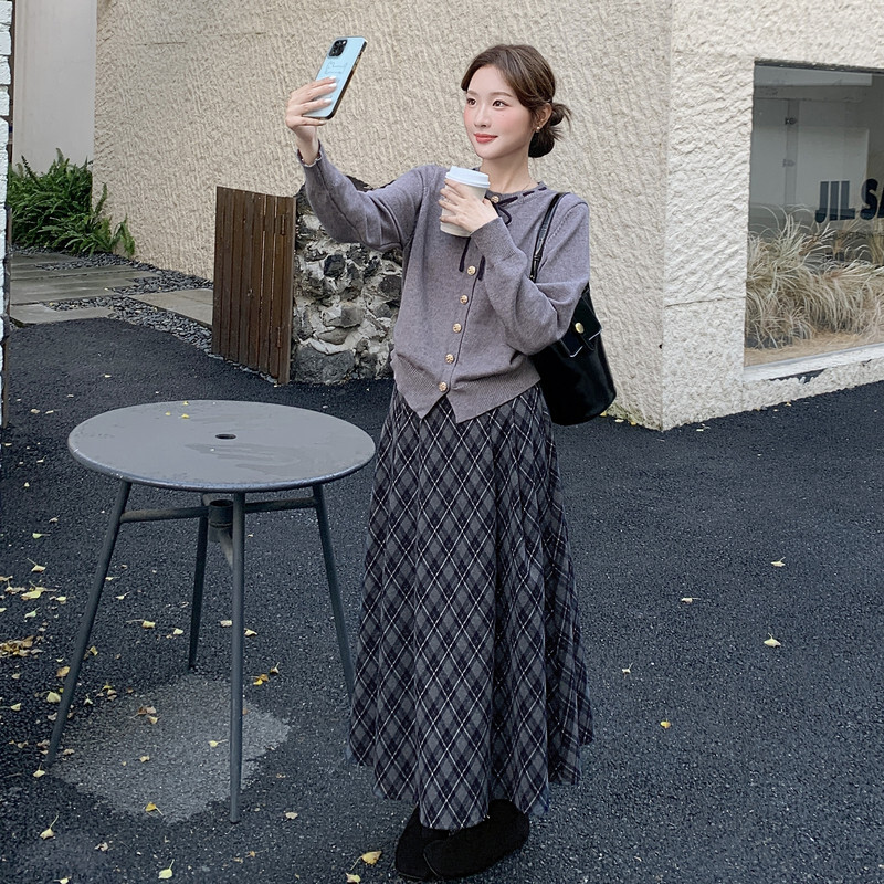 学院风针织开衫格子半身裙套装女