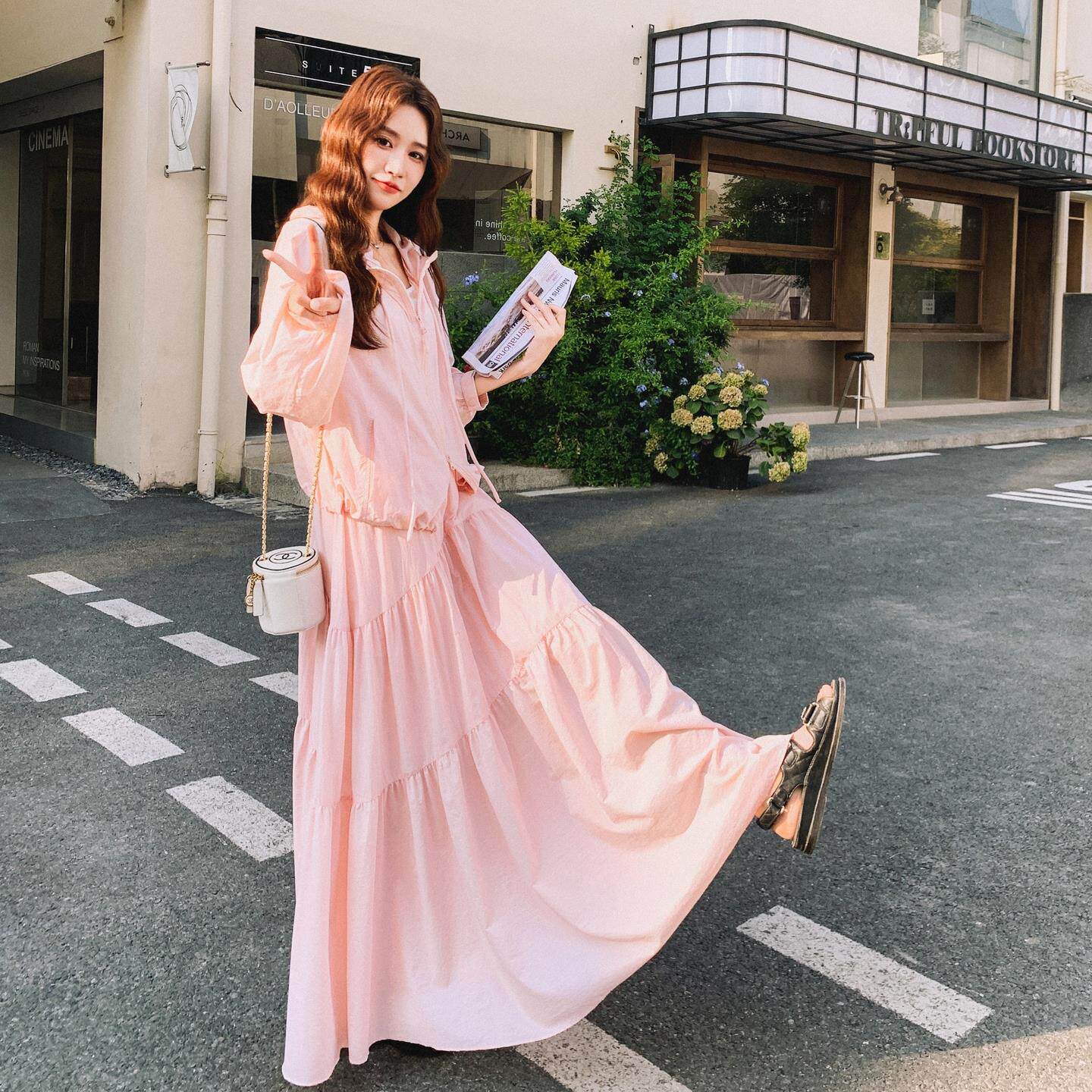 温柔系穿搭粉色连帽防晒衣套装女夏新款韩系显瘦甜美半身裙两件套