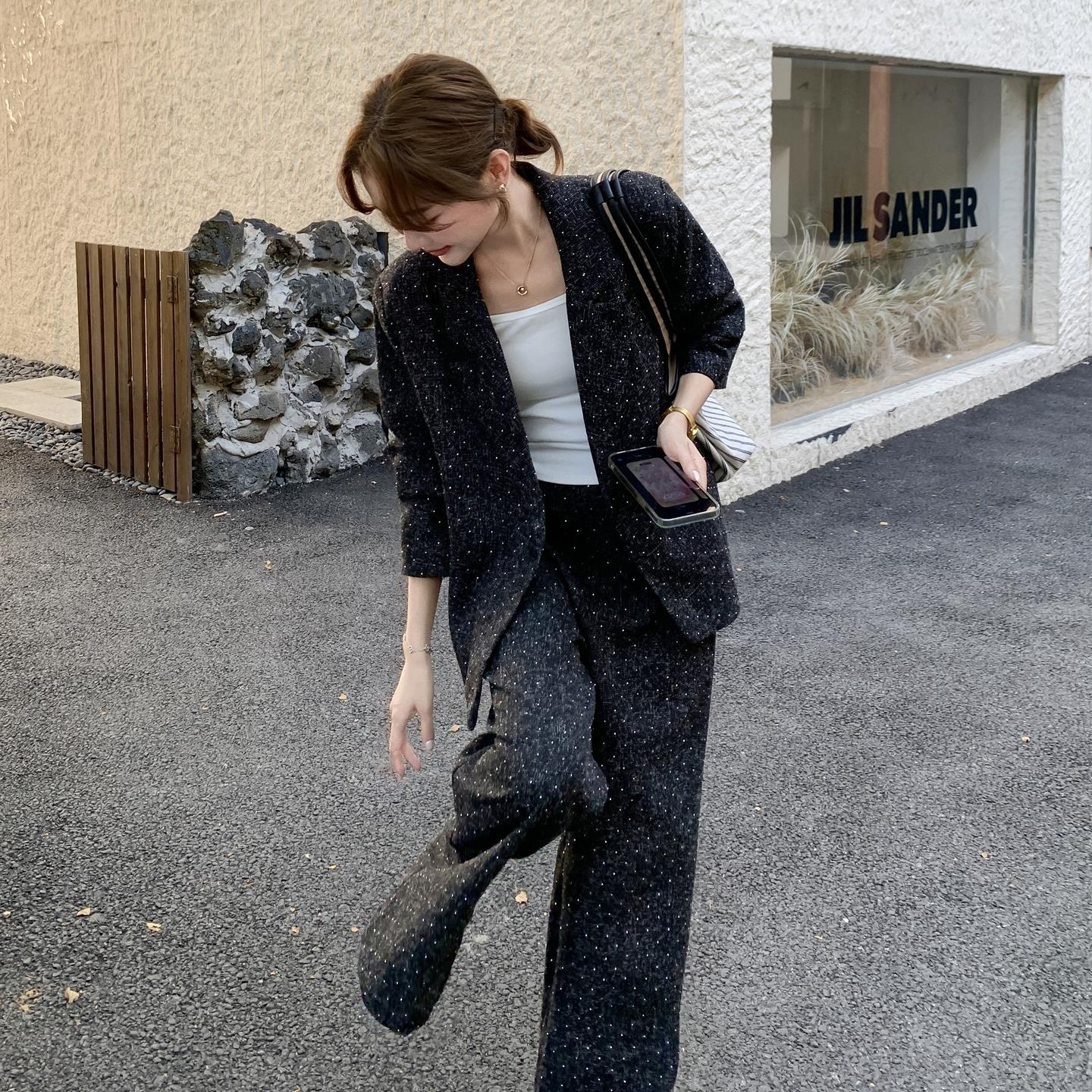 设计感气质波点通勤炸街套装春秋新款不规则西装外套阔腿裤两件套