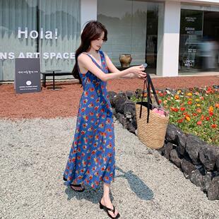 波西米亚碎花吊带连衣裙女夏多巴胺新疆旅游草原海边度假沙滩长裙