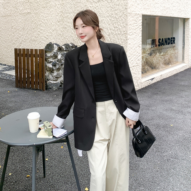 条纹拼接黑色西装外套女秋季新款爆款高级感韩系宽松休闲显瘦西服