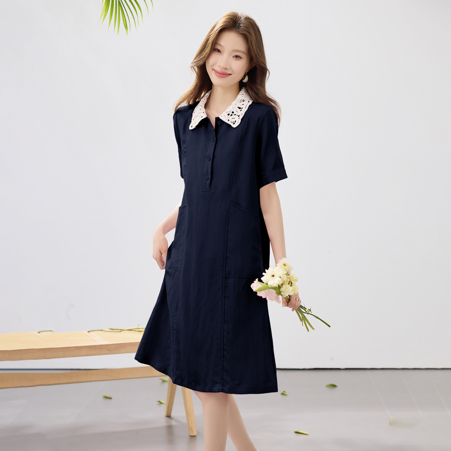 蕾丝拼接翻领短袖连衣裙女