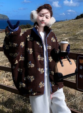 夹棉花朵提花羊羔绒棉服