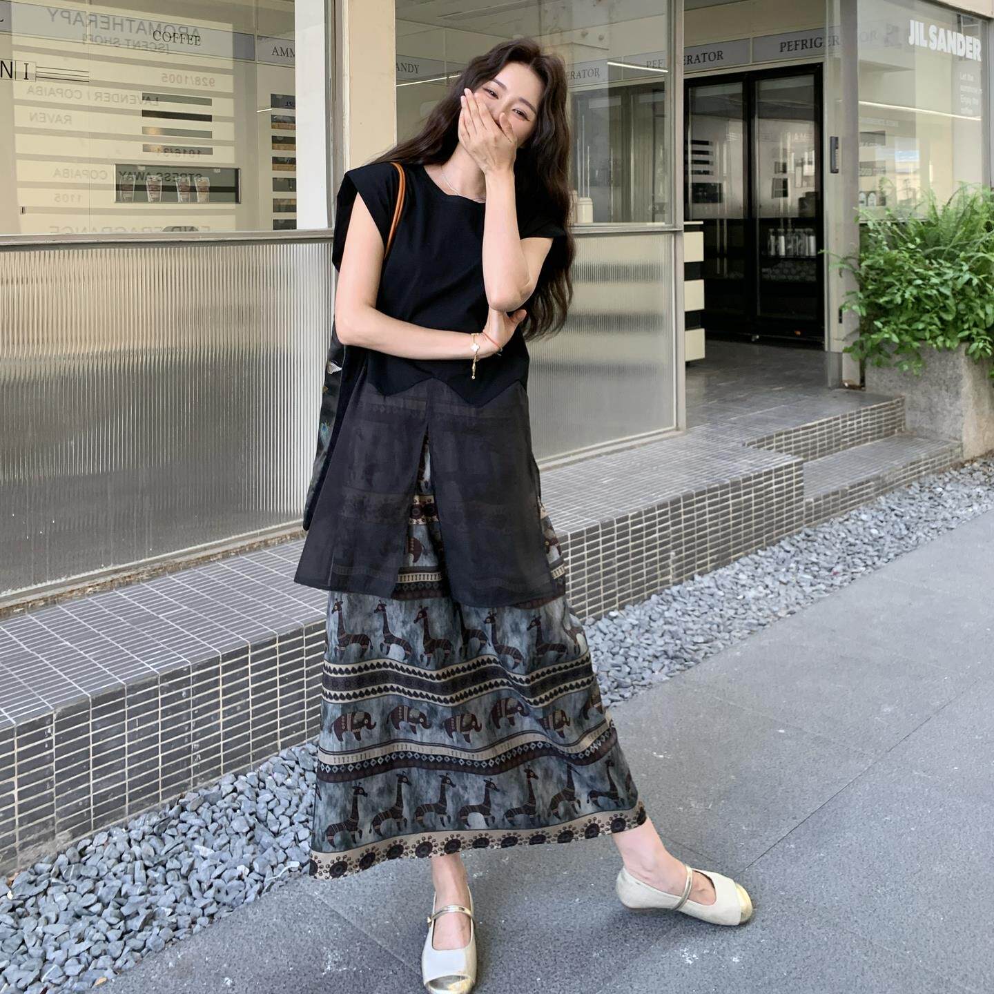 宽松慵懒风网纱拼接马甲上衣套装裙女夏季民族风印花半身裙两件套