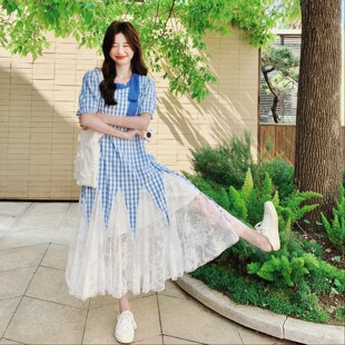 高级感蓝格蕾丝拼接泡泡袖连衣裙女夏季新款韩版宽松显瘦连身裙