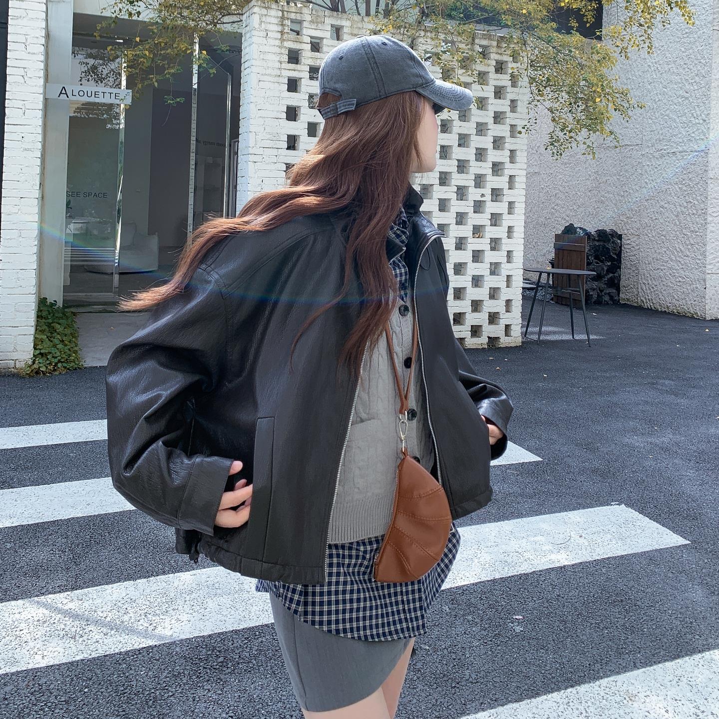 2025超火韩系设计感PU皮外套女秋季新款慵懒风小个子休闲百搭夹克