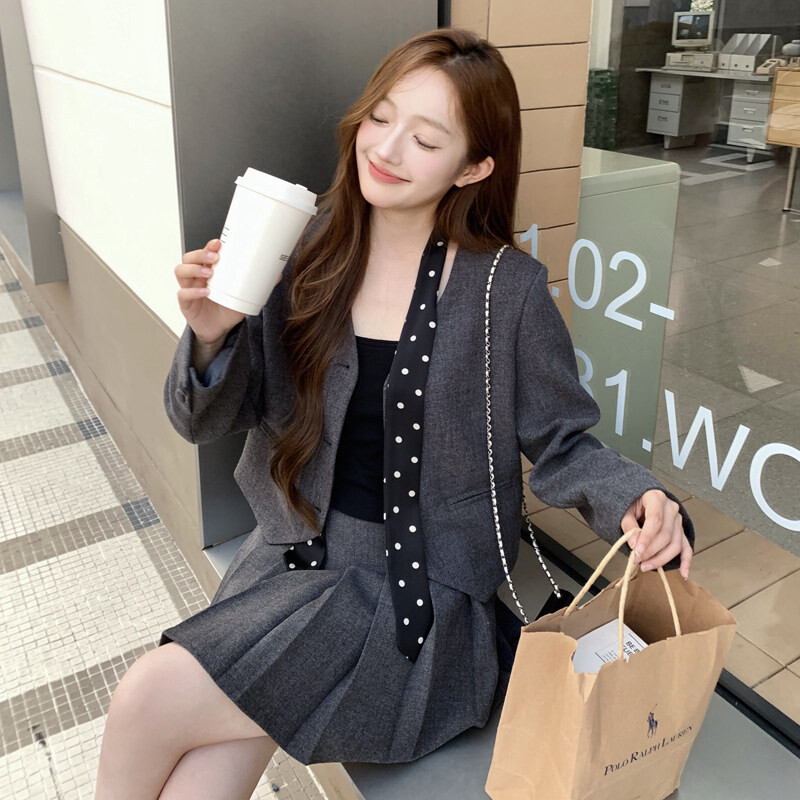 飘带短款外套百褶半身裙套装女