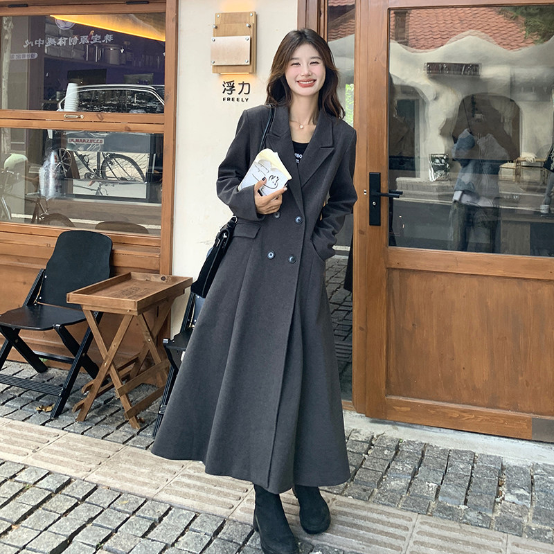 复古气质收腰西装大衣女春秋新款赫本风显瘦双排扣长款过膝外套潮