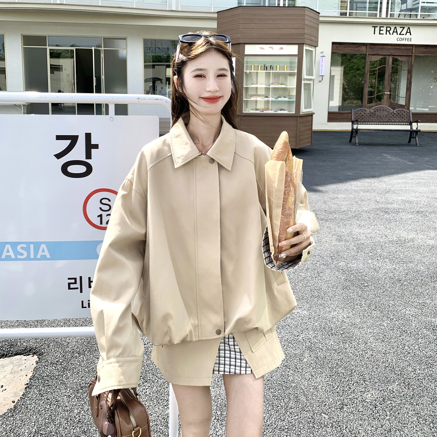 卡其色韩系工装风休闲套装女秋季新款夹克外套格纹拼接短裙两件套