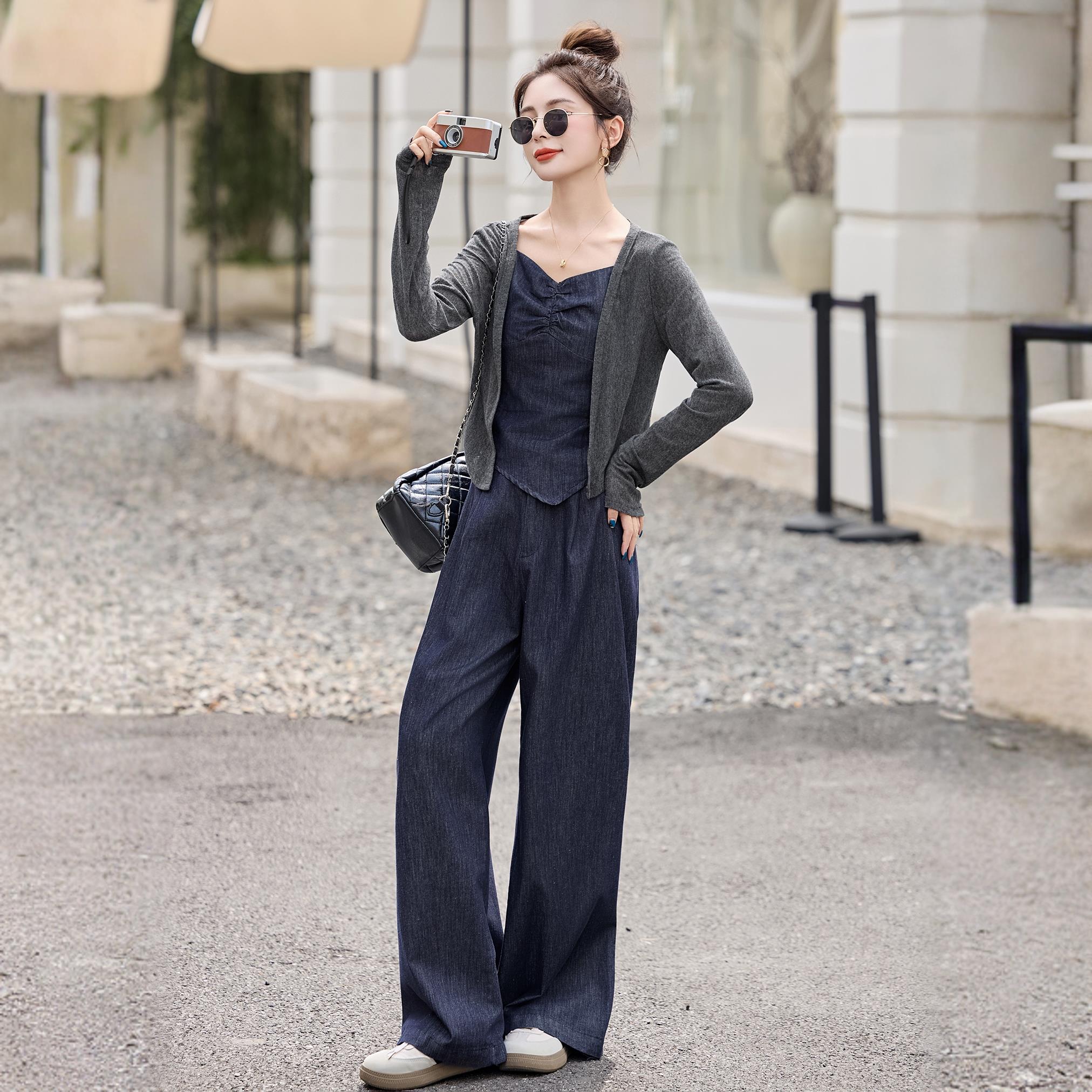 时髦牛仔套装女春秋新款法式温柔风开衫吊带显瘦高腰阔腿裤三件套