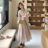 设计感浅黄色V领马甲碎花连衣裙2025新款春季绝美百搭，女装连衣裙，浙宝271