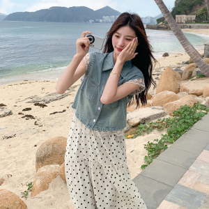 夏日穿搭一整套蕾丝拼接牛仔马甲波点吊带裙套装女夏连衣裙两件套图片