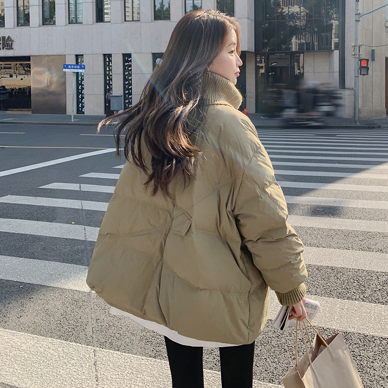 超好看卡其色毛衣领羽绒服女2025新款冬季针织拼接假两件厚外套,女装羽绒服,浙宝271