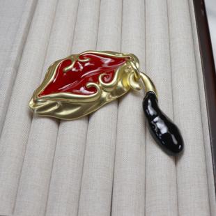 配饰打标 复刻Vintage中古复古夸张烈焰红唇造型胸针小众独特服装