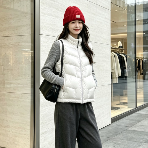 诗都奇立领95鹅绒马甲女保暖