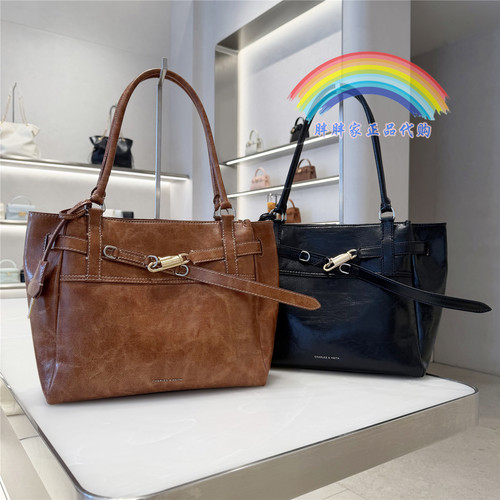 小CK锁扣褶皱大容量单肩托特包