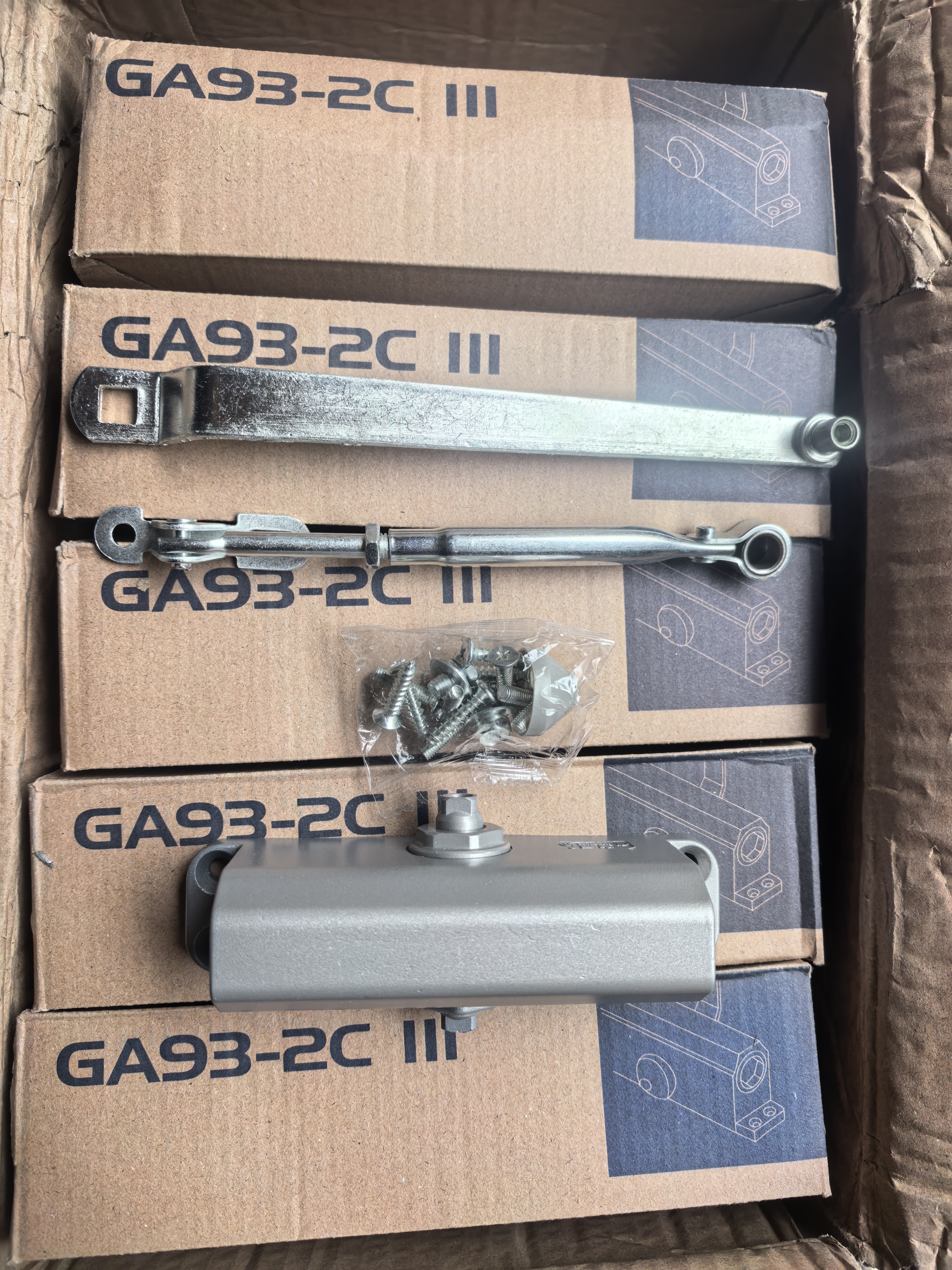 宏辰闭门器GA93-2C III（B2） 螺丝孔间距132mm