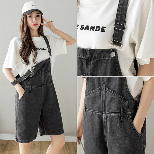 Actual shot of new spring and summer style wide-leg mid-pants with suspenders