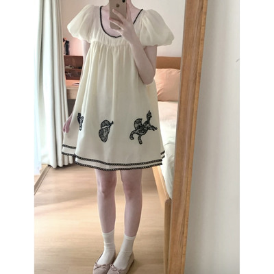 现货/Jennie同款重工蕾丝刺绣娃娃裙女宽松度假风小众洋气连衣裙