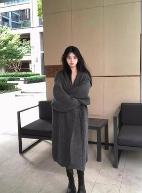 大翻领灰色斗篷大衣女秋冬新款高级感慵懒风长款披肩毛衣开衫外套