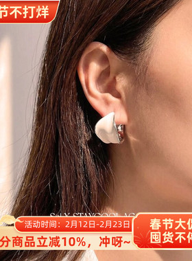 新年红火红安可拉红白色珐琅卷曲树叶耳环时髦高级感法式复古耳钉