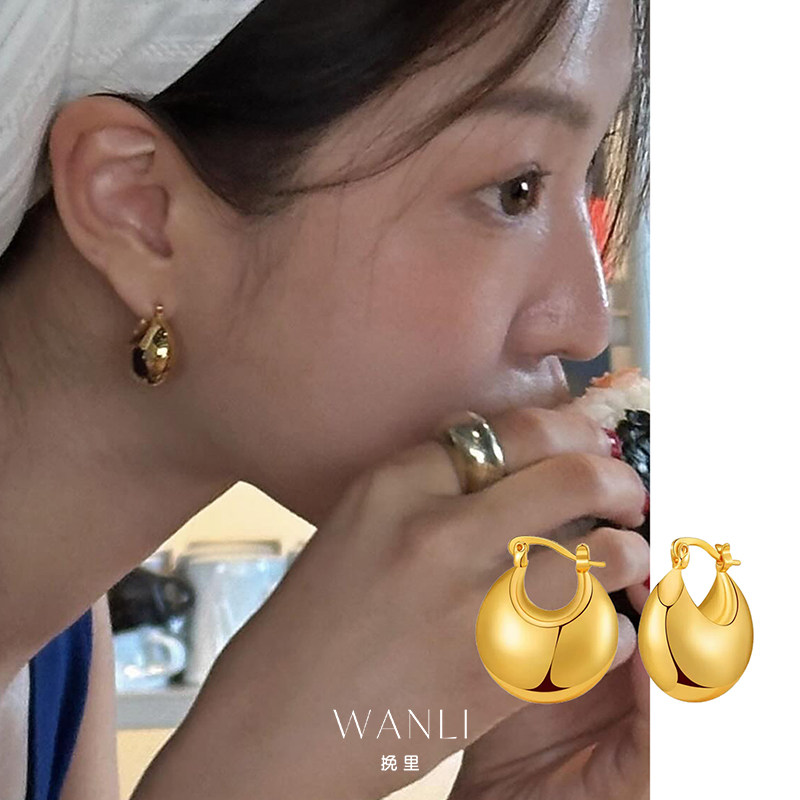 挽里时尚轻奢2026新款球球橄榄耳环简约款时尚大气小众高级感耳饰