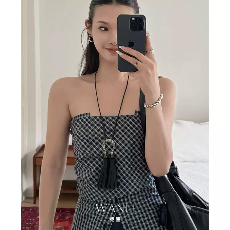 挽里2026新款马蹄流苏黑绳毛衣链纯银高级感轻奢小众设计项链配饰