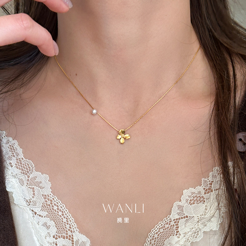 挽里春序珍珠花朵项链精致百搭通勤小众设计感高级锁骨链气质颈链