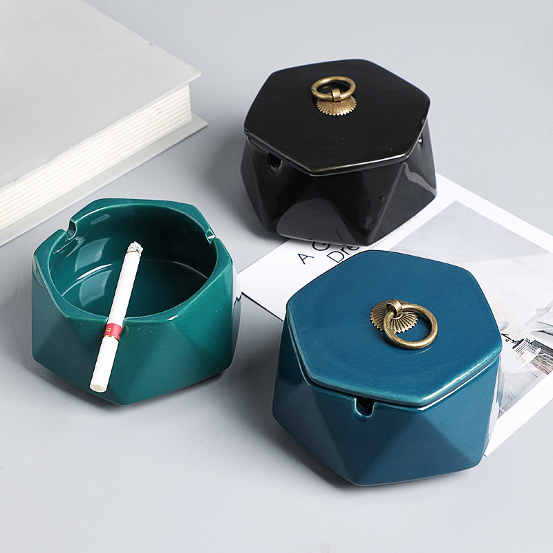 陶瓷带盖烟灰缸创意个性时尚办公室防飞灰大小号客厅家用欧式潮流