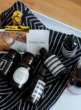 ins风拍照道具网红精油瓶伊索空瓶精华露样板房卫浴间装饰玻璃瓶