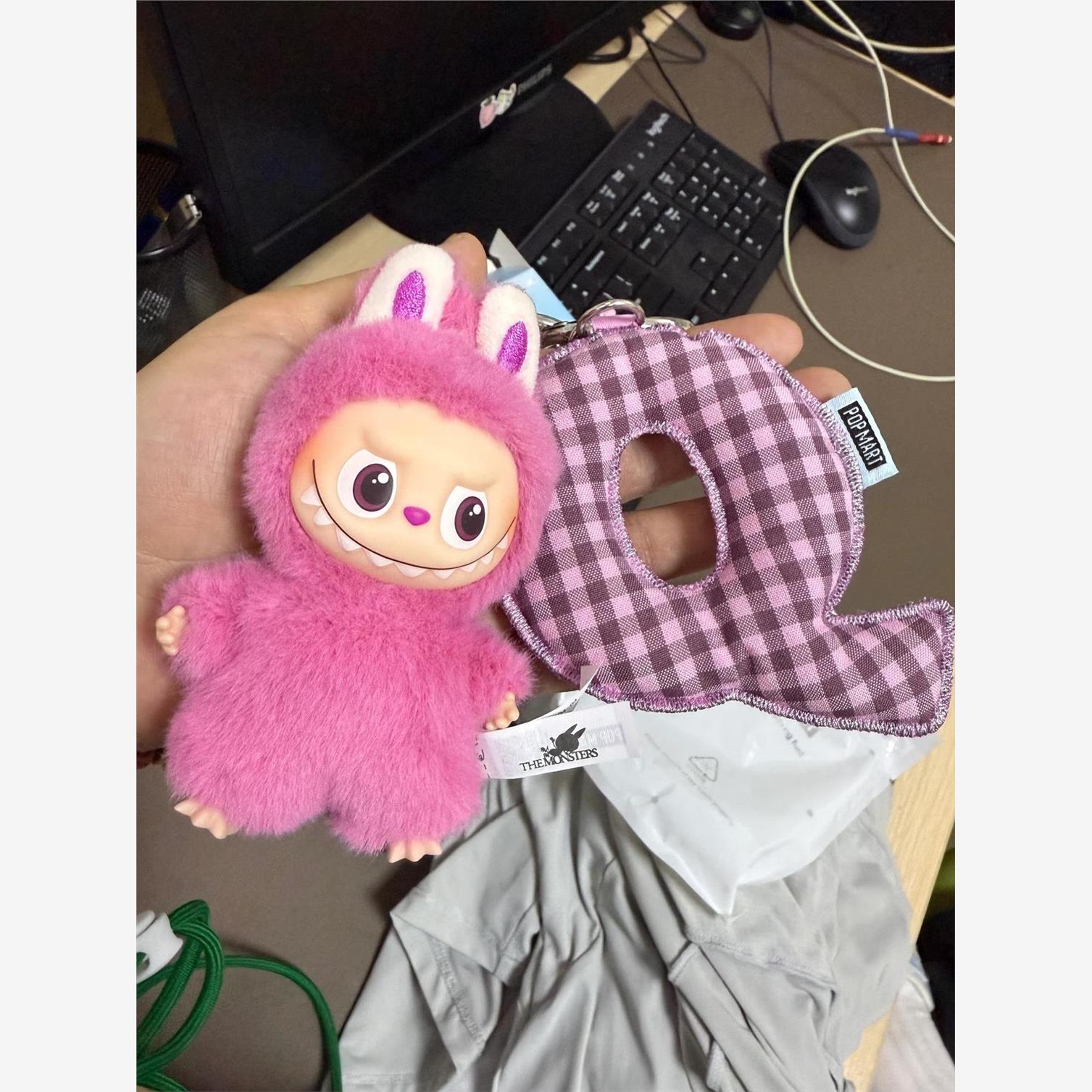 泡泡玛特mini拉布布心底