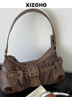 包包女复古做旧腋下包美式废土风2025秋冬新款单肩手提柳钉法棍包