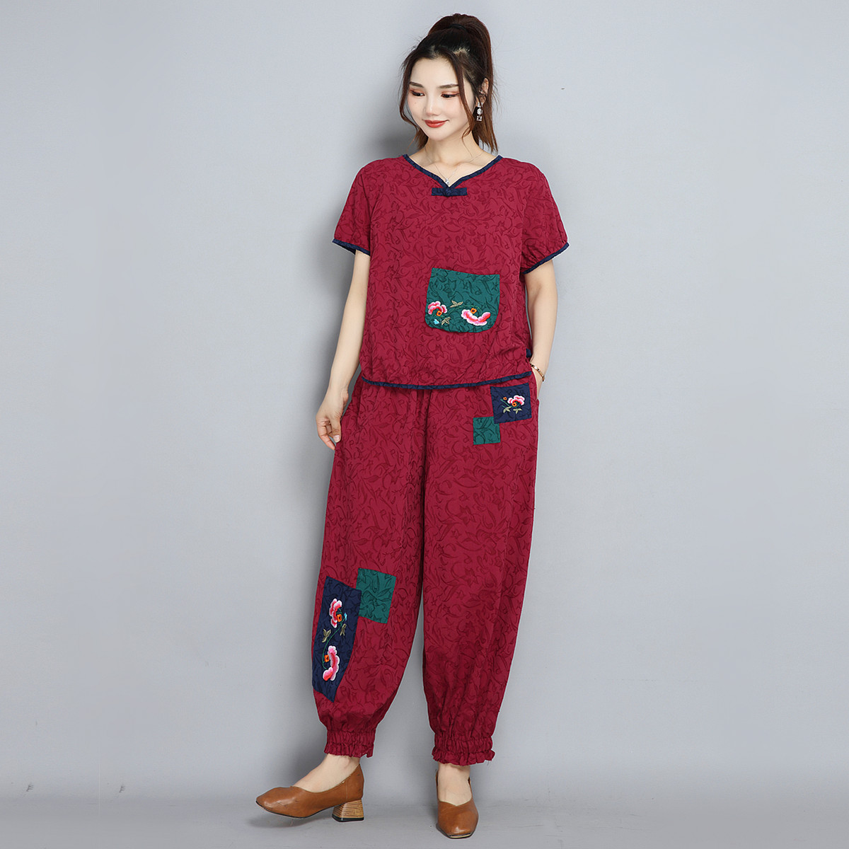 红色刺绣短袖中老年女装两件套