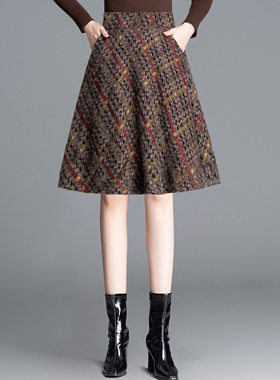 2025新款水貂绒格子短裙雪尼尔半身裙女秋冬显瘦百褶伞裙a字裙子