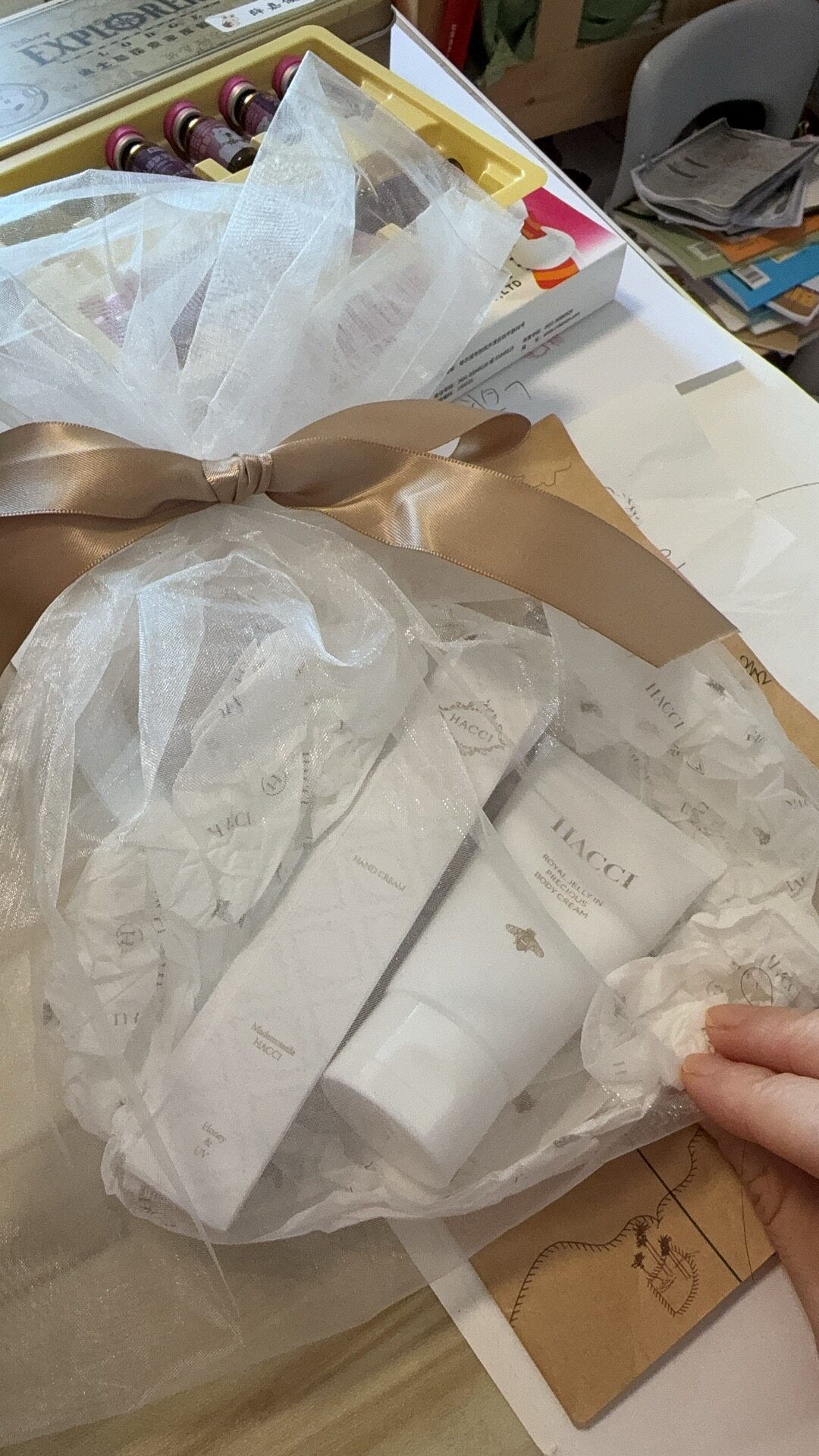 hacci限定礼盒 一只正装手霜+ 体乳30g